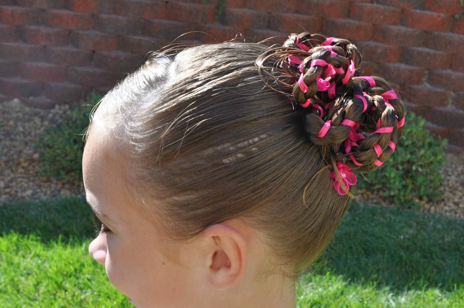 The ribbon bun